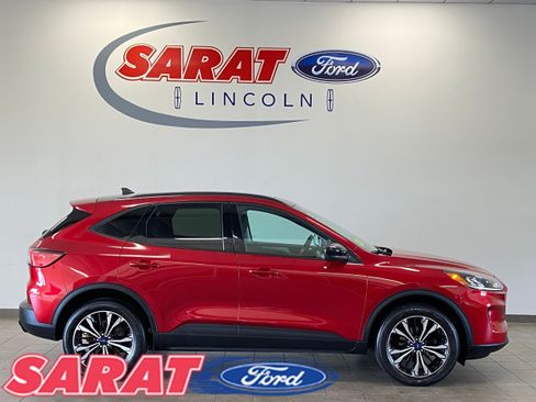 Used 2022 Ford Escape SE w/ SE Sport Appearance Package AWD/4WD image 1