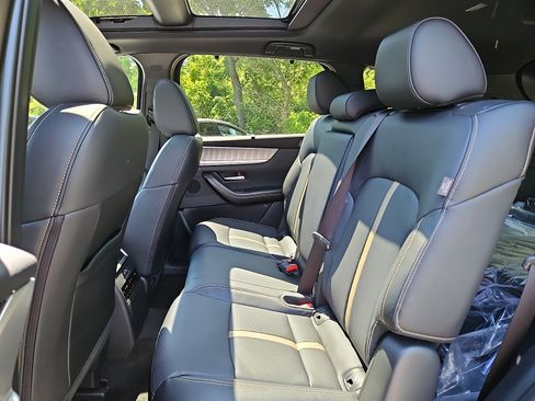 New 2026 MAZDA CX-90 Plug-In Hybrid w/ Premium Plus AWD/4WD image 8