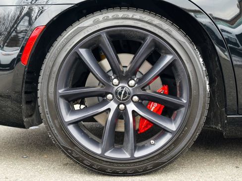 Used 2023 Chrysler 300 C image 13