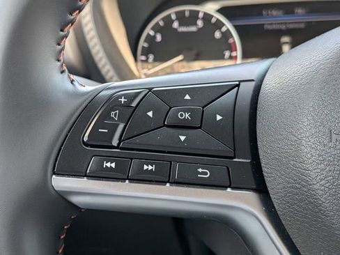 Used 2025 Nissan Sentra SR w/ Midnight Edition image 23