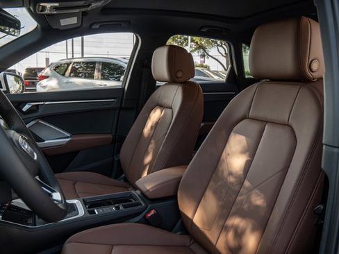 Used 2025 Audi Q3 2.0T Premium Plus w/ Premium Plus Package image 7