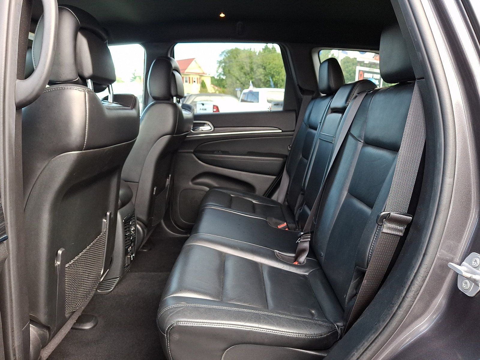 Used 2019 Jeep Grand Cherokee Limited AWD/4WD image 10