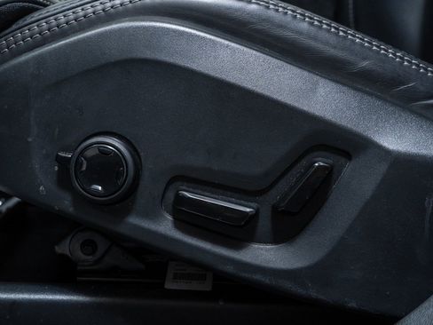 Used 2021 Volvo XC60 T8 Inscription w/ Advanced Package image 26