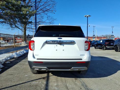 Certified 2023 Ford Explorer XLT w/ Equipment Group 202A image 7