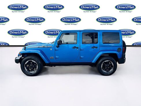 Used 2014 Jeep Wrangler Unlimited Sahara AWD/4WD image 4