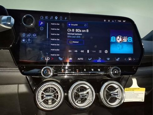 Used 2024 Chevrolet Blazer EV LT AWD/4WD image 18