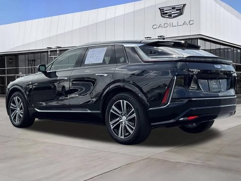Certified 2024 Cadillac Lyriq Luxury AWD/4WD image 6