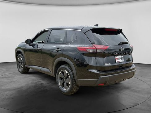 Used 2025 Nissan Rogue SV AWD/4WD image 7