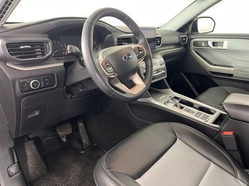 Used 2023 Ford Explorer XLT w/ Equipment Group 202A image 2
