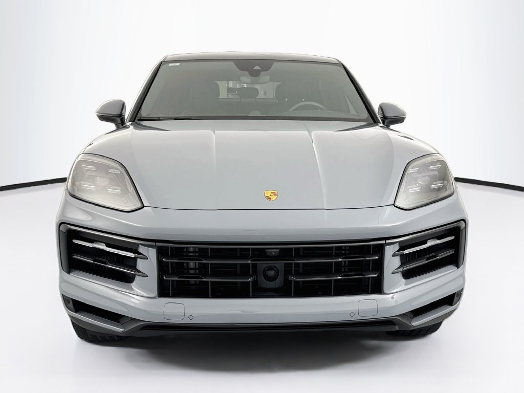 Used 2024 Porsche Cayenne Coupe AWD/4WD image 2