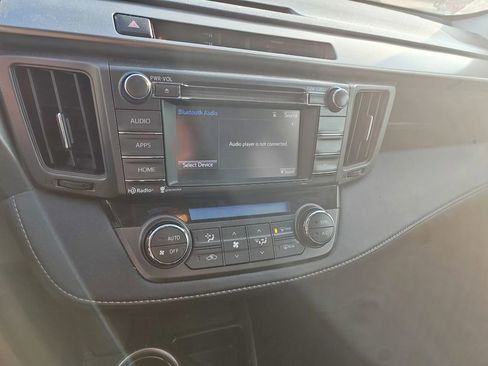 Used 2014 Toyota RAV4 XLE AWD/4WD image 10