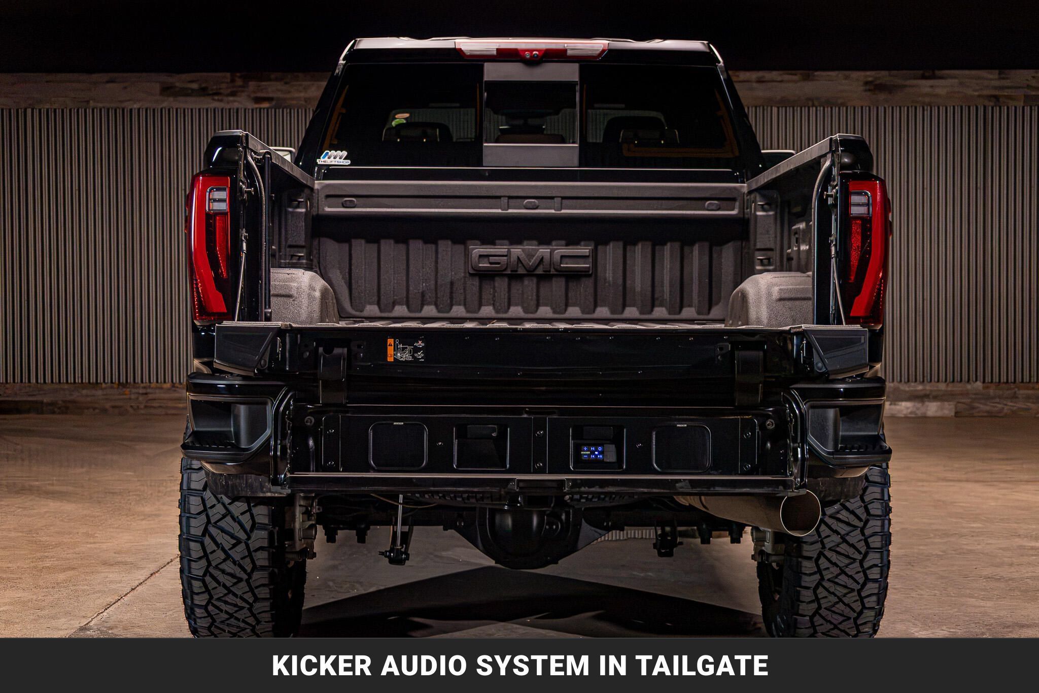 Used 2025 GMC Sierra 2500 Denali Ultimate AWD/4WD image 9