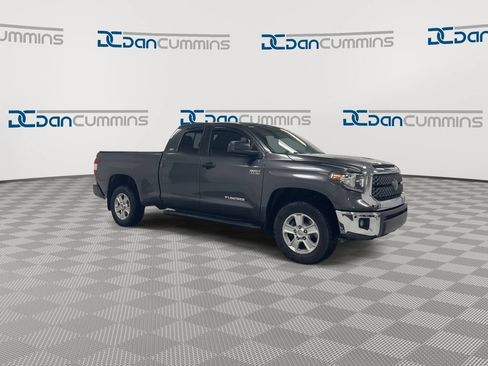 Used 2020 Toyota Tundra SR5 w/ SR5 Convenience Package AWD/4WD image 2
