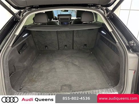 Used 2023 Audi Q8 Premium Plus w/ Premium Plus Package image 10