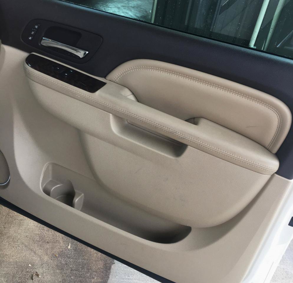 Used 2012 GMC Yukon XL Denali RWD image 17