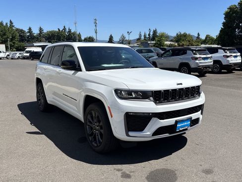 New 2026 Jeep Grand Cherokee Limited AWD/4WD image 7