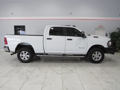 Used 2023 RAM 2500 Big Horn w/ Level 1 Equipment Group AWD/4WD image 2