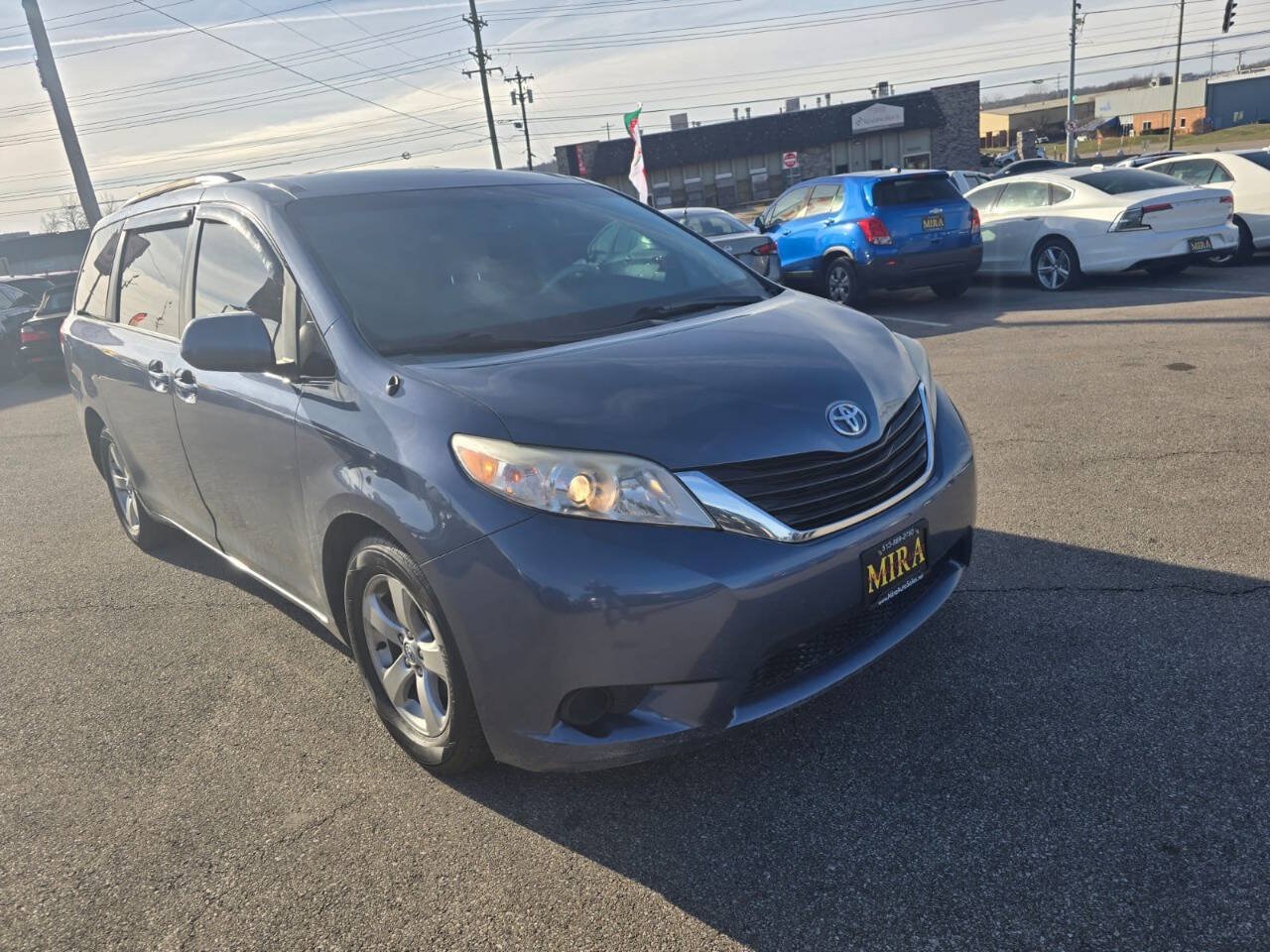 Used 2014 Toyota Sienna LE FWD image 41