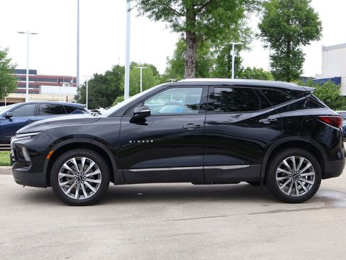 Used 2023 Chevrolet Blazer Premier FWD image 3