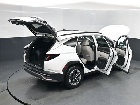 Certified 2025 Hyundai Tucson SEL image 20