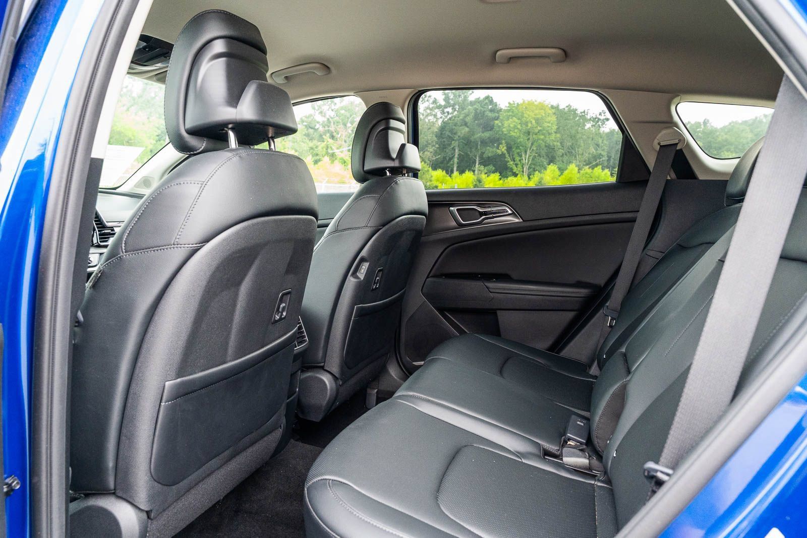 Used 2024 Kia Sportage EX FWD image 16