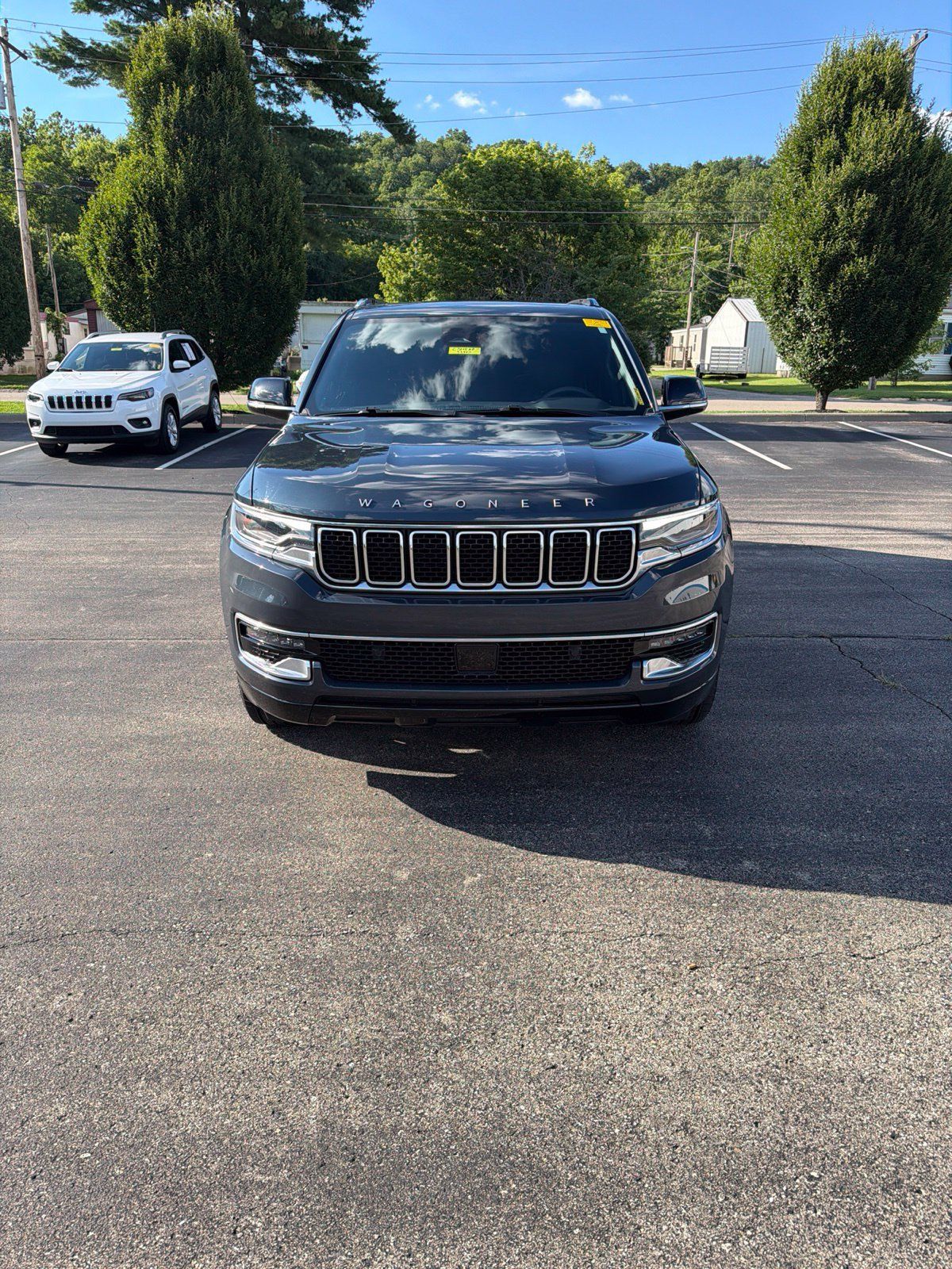 Used 2023 Jeep Wagoneer 4WD w/ Premium Group I image 8
