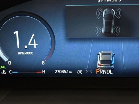 Used 2025 Ford Escape Platinum image 29