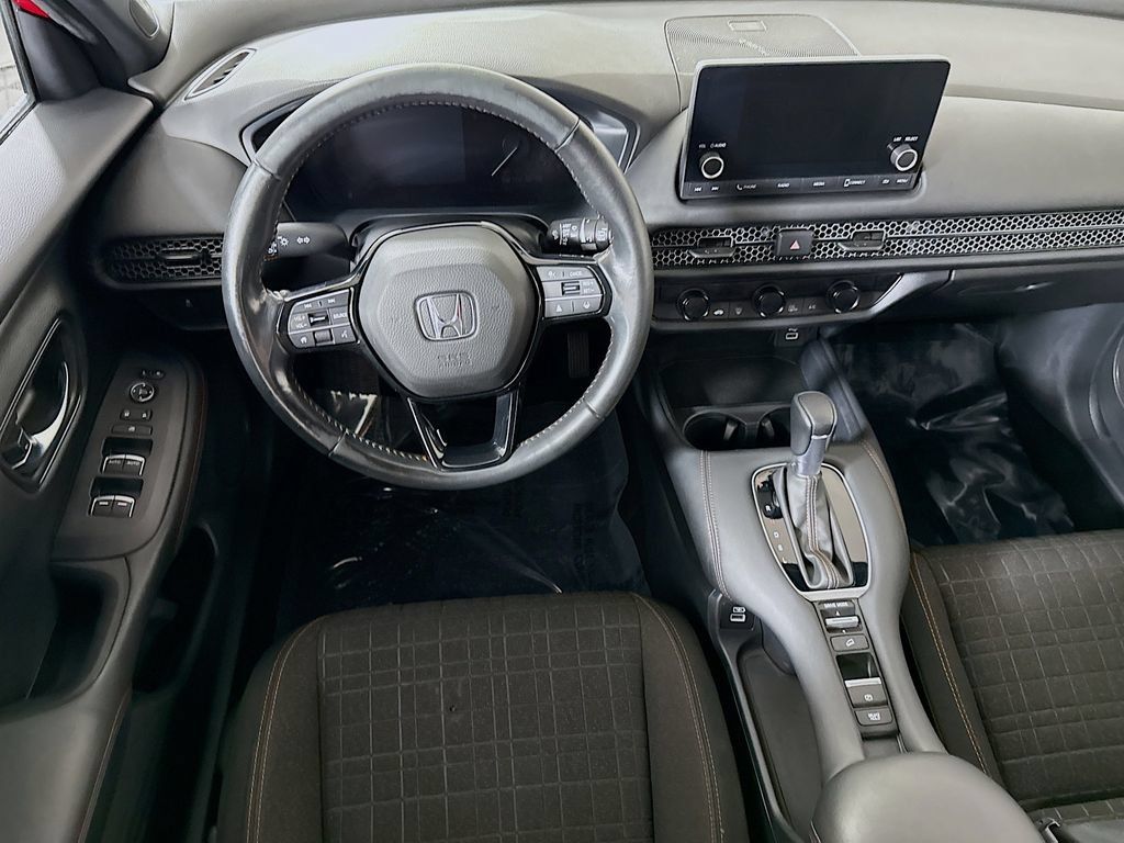 Used 2023 Honda HR-V Sport image 3