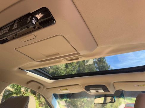 Used 2012 Acura MDX w/ Technology & Entertainment image 11