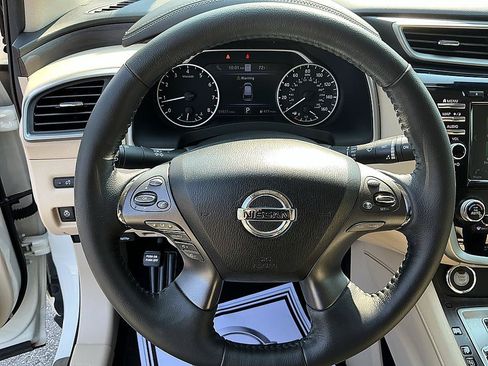 Certified 2019 Nissan Murano Platinum w/ Cargo Package FWD image 15