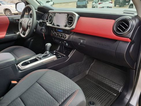 Used 2021 Toyota Tacoma SR5 w/ Technology Package image 28