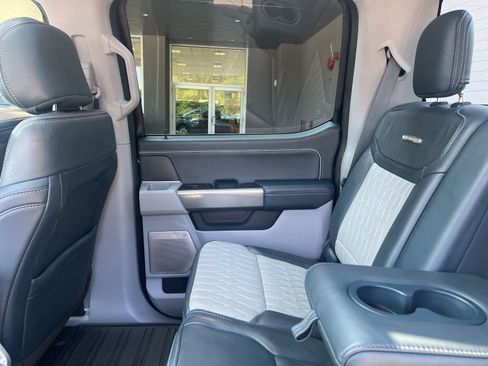 Used 2022 Ford F150 Limited image 14