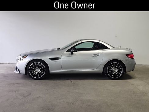 Used 2017 Mercedes-Benz SLC 43 AMG image 2