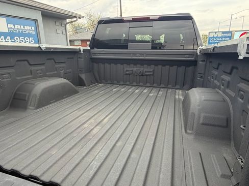 Used 2023 GMC Sierra 1500 SLT w/ SLT Premium Plus Package image 10