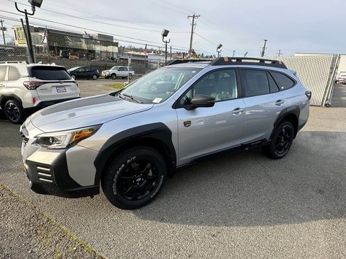 Used 2022 Subaru Outback Wilderness image 3