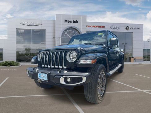 Used 2022 Jeep Gladiator Overland w/ Cold Weather Group AWD/4WD image 4