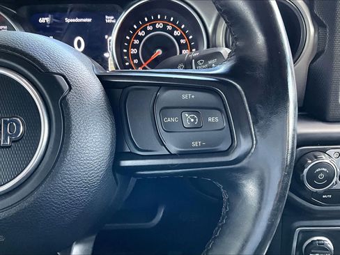 Used 2021 Jeep Gladiator Sport AWD/4WD image 25