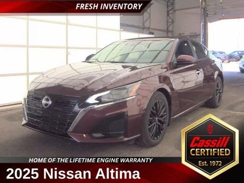 Used 2025 Nissan Altima 2.5 SV w/ SV Special Edition Package FWD image 1