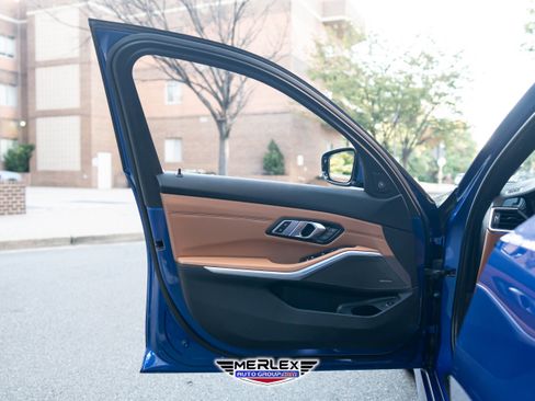 Used 2019 BMW 330i xDrive Sedan w/ M Sport Package image 43