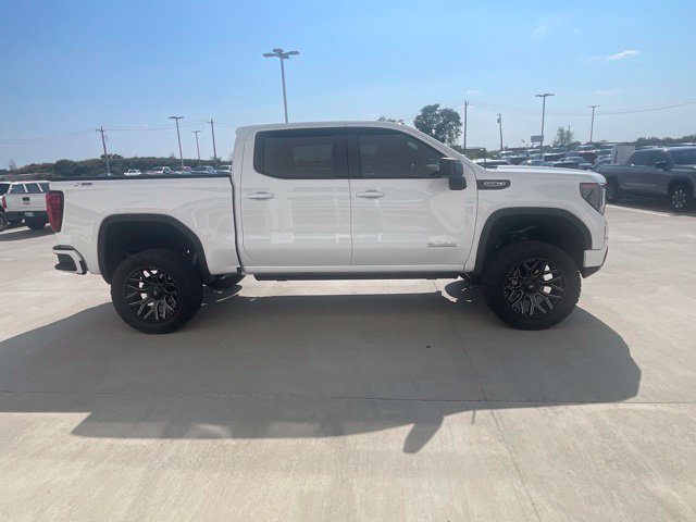 Used 2024 GMC Sierra 1500 Elevation AWD/4WD image 2