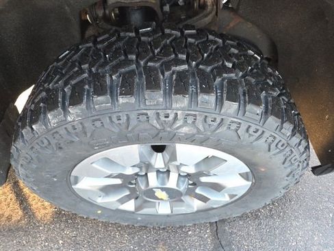 Used 2021 Chevrolet Silverado 2500 Custom w/ Custom Value Package image 28