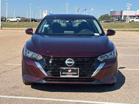Used 2025 Nissan Sentra SV image 3