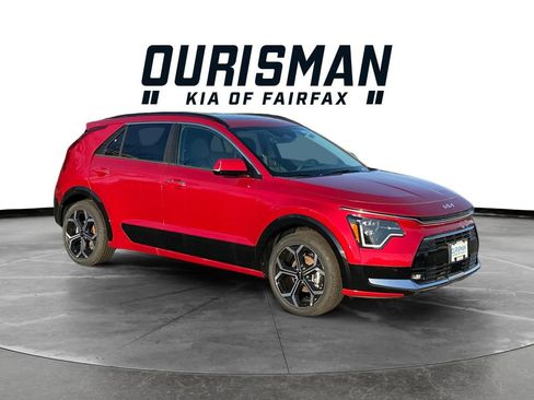 New 2025 Kia Niro SX Touring image 1