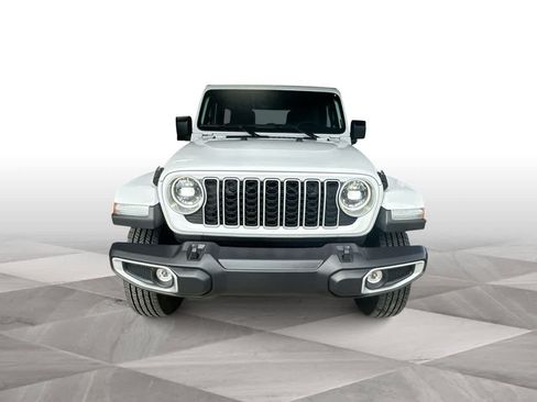 Used 2026 Jeep Wrangler Unlimited Sahara AWD/4WD image 3