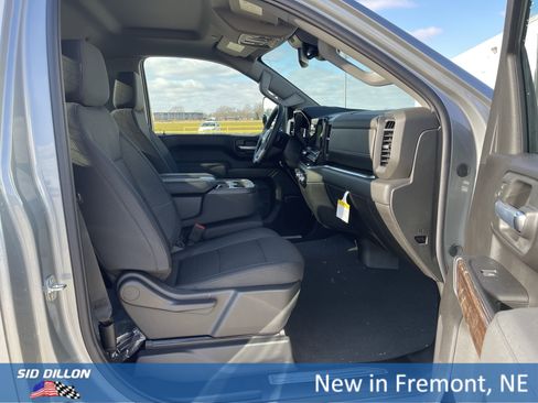 New 2026 GMC Sierra 3500 SLE image 15