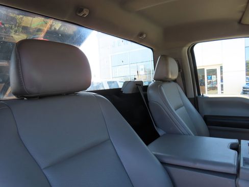 Used 2019 Ford F550 2WD Regular Cab Super Duty image 35