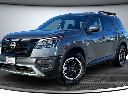 New 2025 Nissan Pathfinder Rock Creek image 2