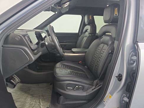 Used 2024 Rivian R1S Adventure AWD/4WD image 20