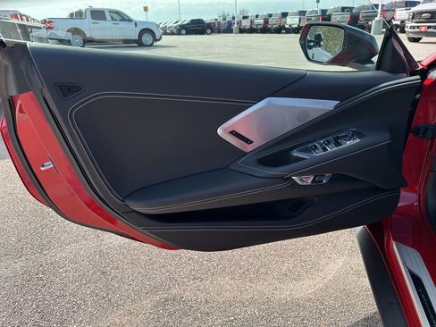 Used 2023 Chevrolet Corvette Stingray Premium Conv w/ Z51 Performance Package image 10