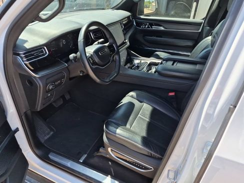 Used 2024 Jeep Grand Wagoneer Series II Obsidian w/ Quick Order Packagew 28T AWD/4WD image 11